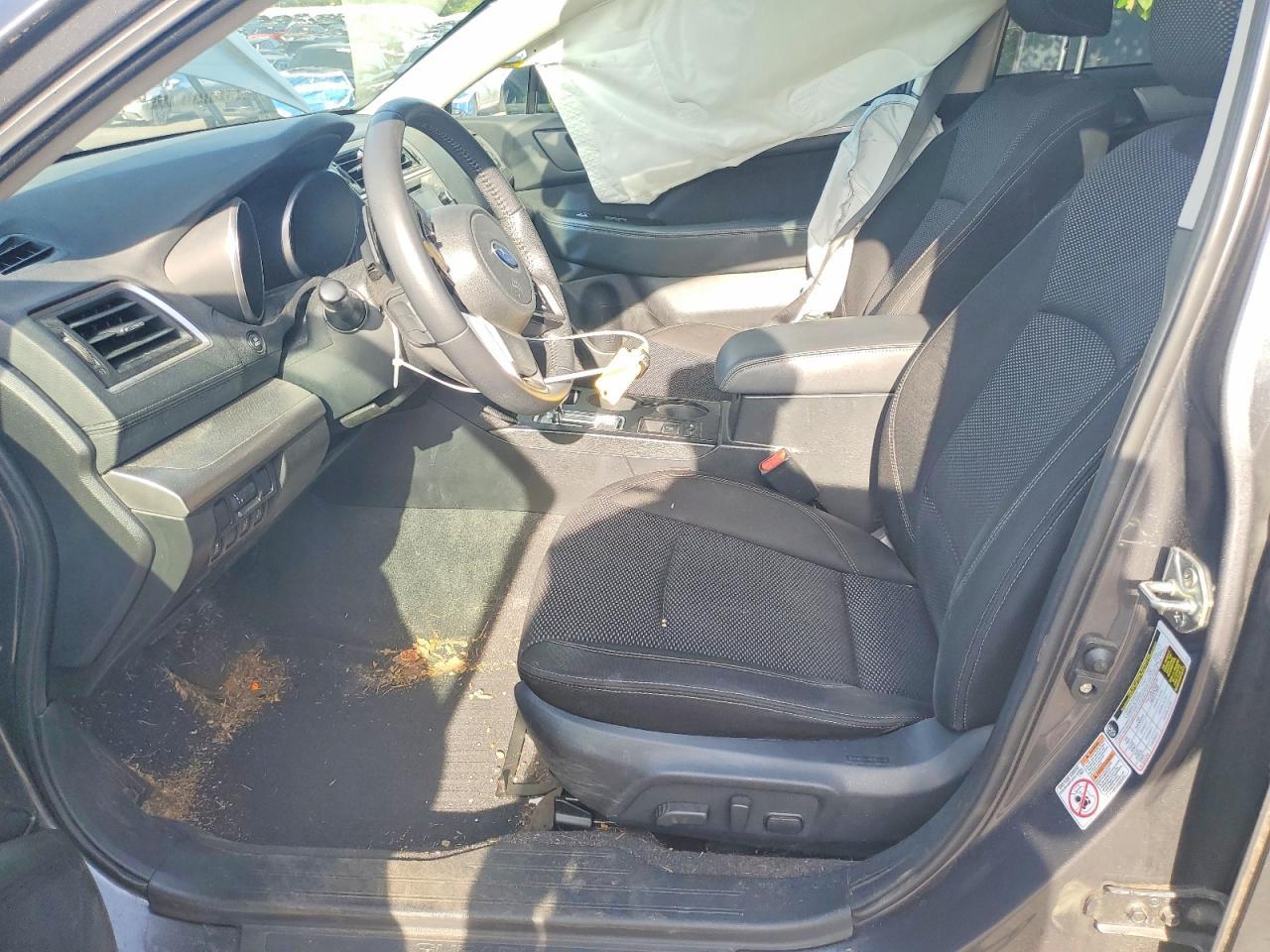 2019 Subaru Outback 2.5I Premium - Image 7