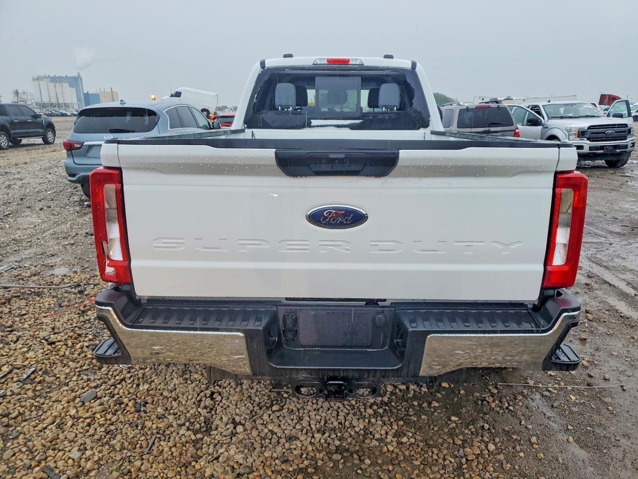 2025 Ford F350 Super Duty - Image 6
