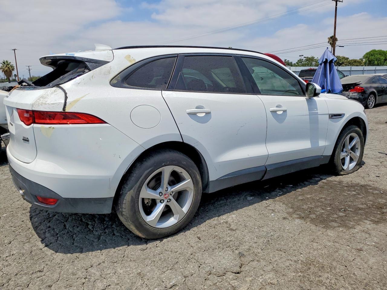 2017 Jaguar F-Pace Premium - Фото 3