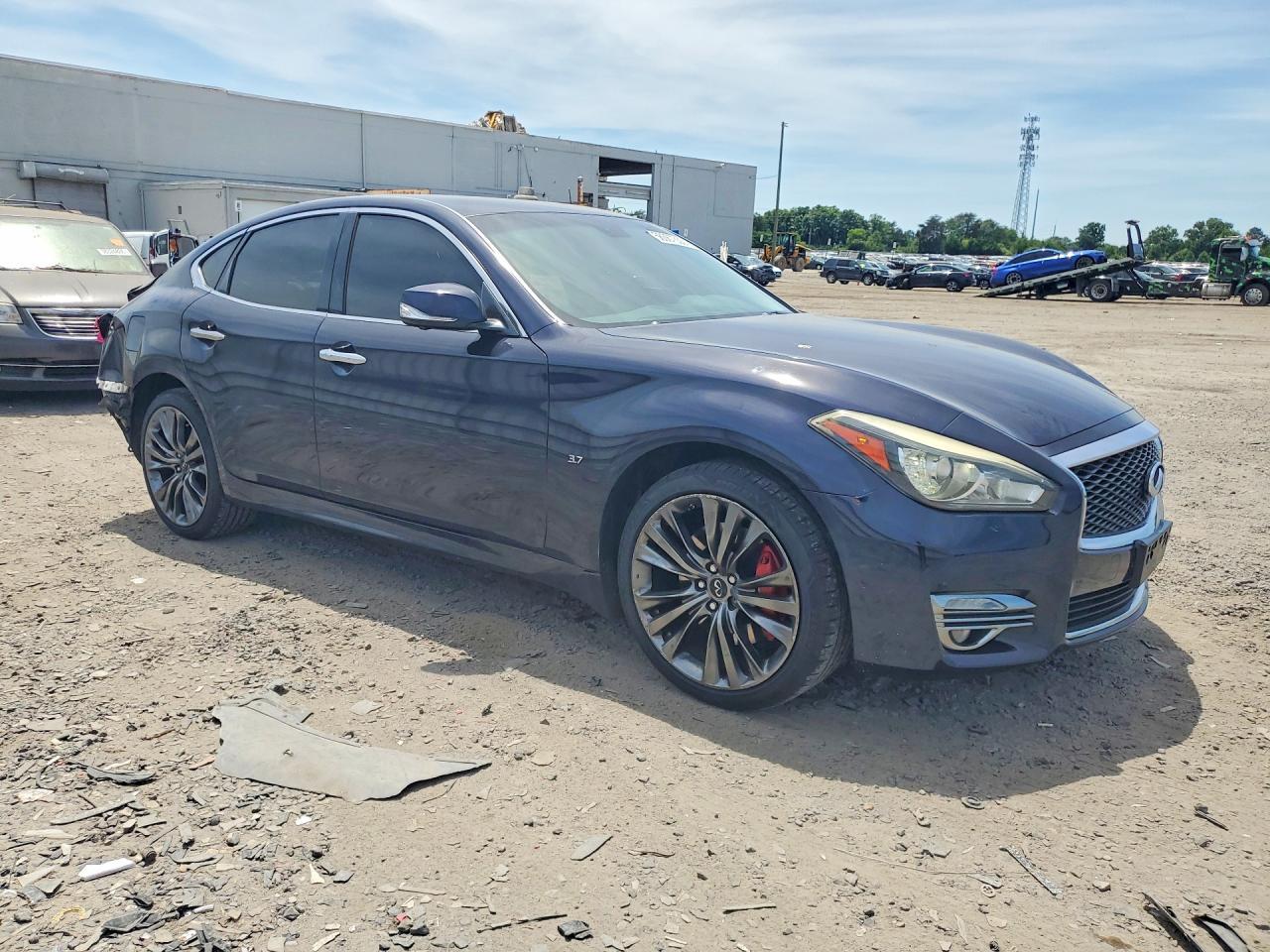 2016 Infiniti Q70 3.7 - Фото 4