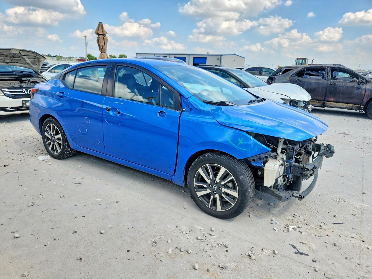 2020 Nissan Versa Sv - Image 4