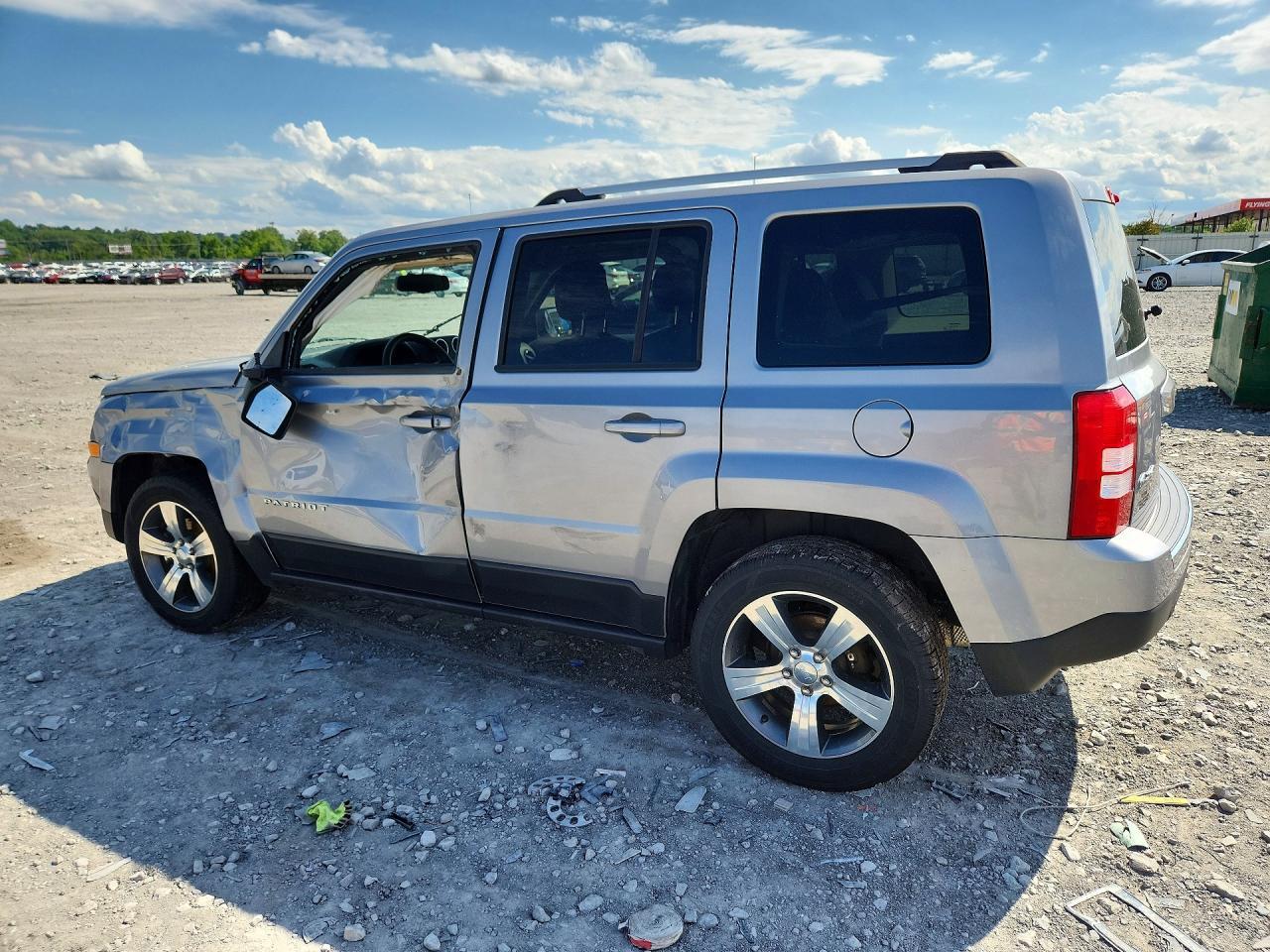 2016 Jeep Patriot Latitude - Фото 2