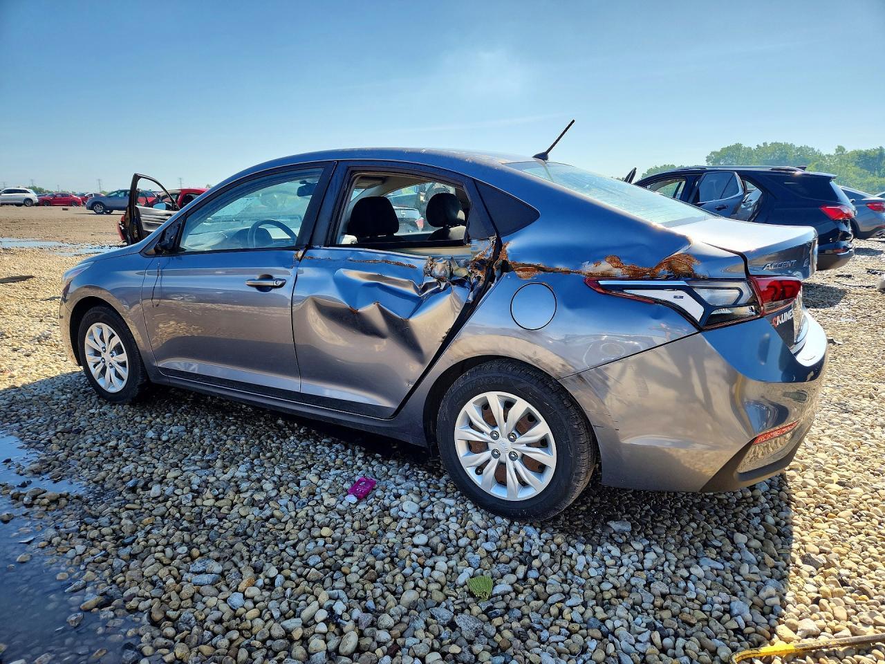 2019 Hyundai Accent Se - Фото 2