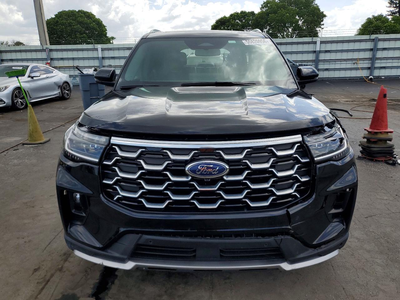 2025 Ford Explorer Platinum - Фото 5