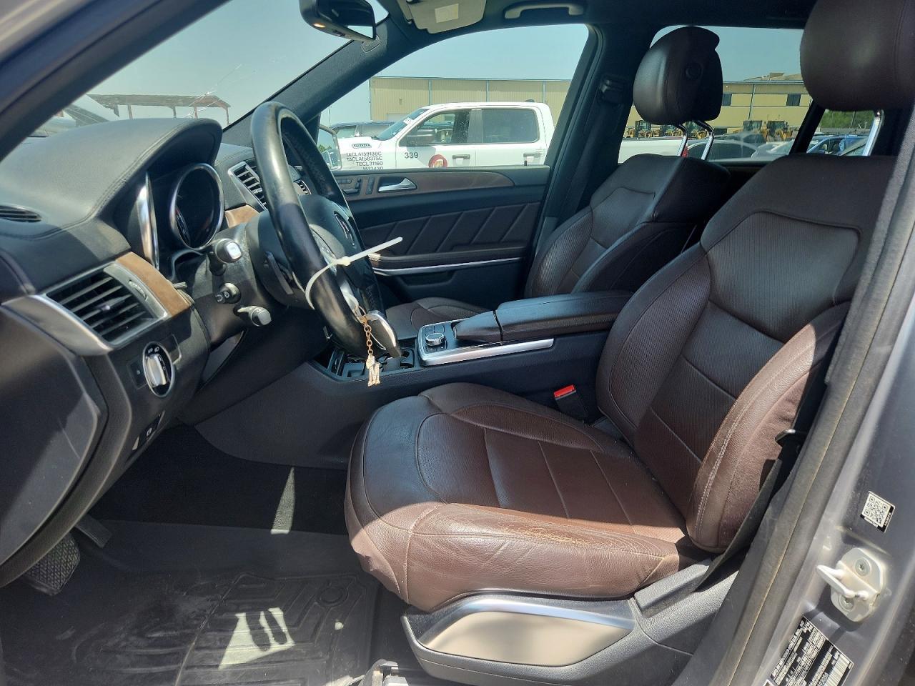 2015 Mercedes-Benz Gl 550 4Matic - Image 7