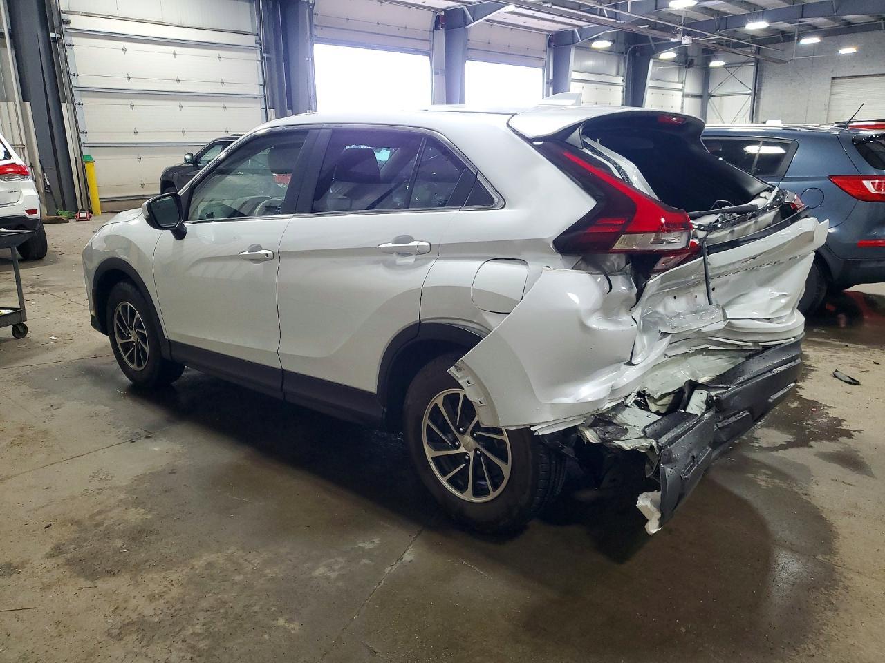 2022 Mitsubishi Eclipse Cross Es - Фото 2