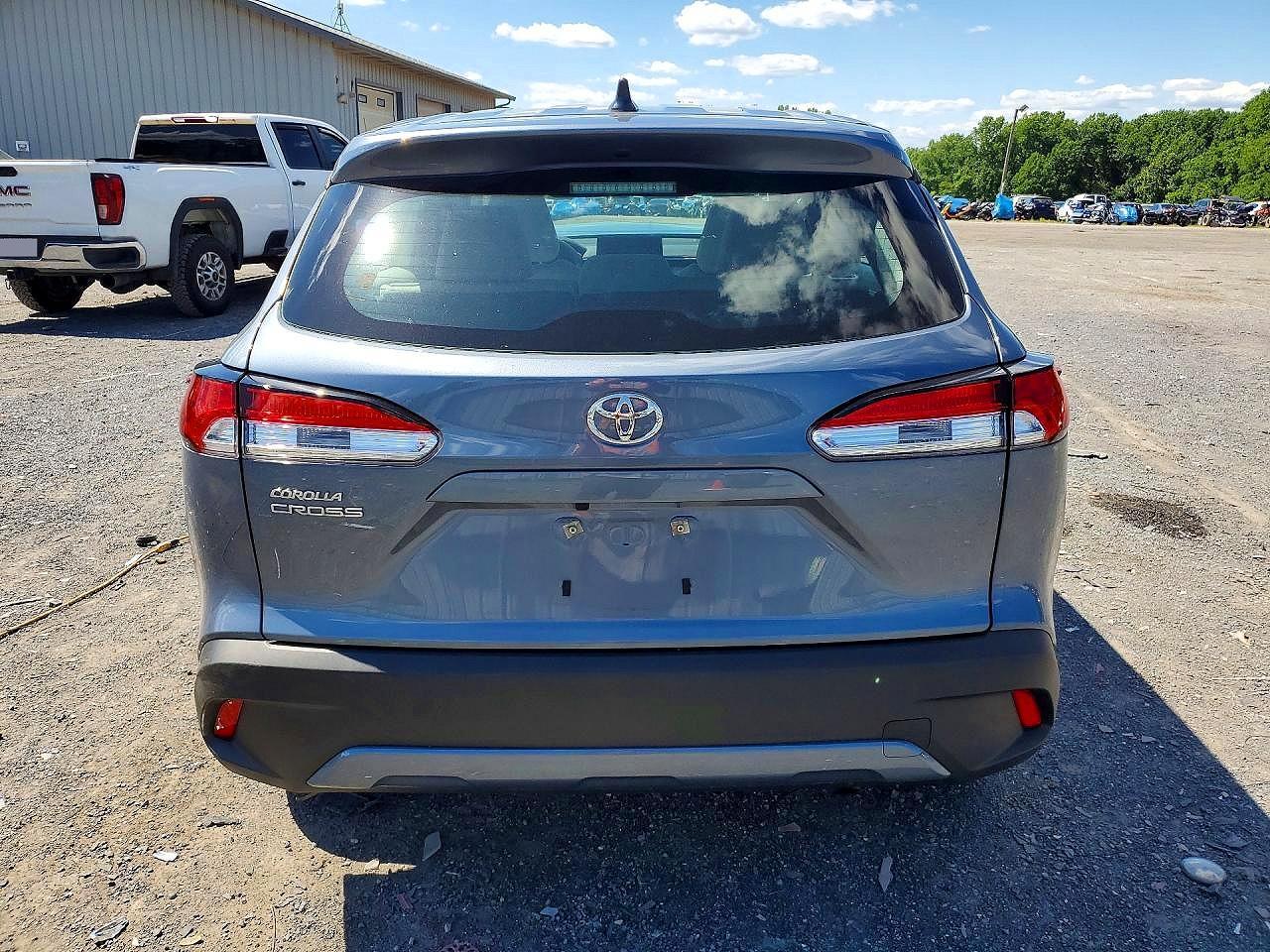 2024 Toyota Corolla Cross L - Image 6