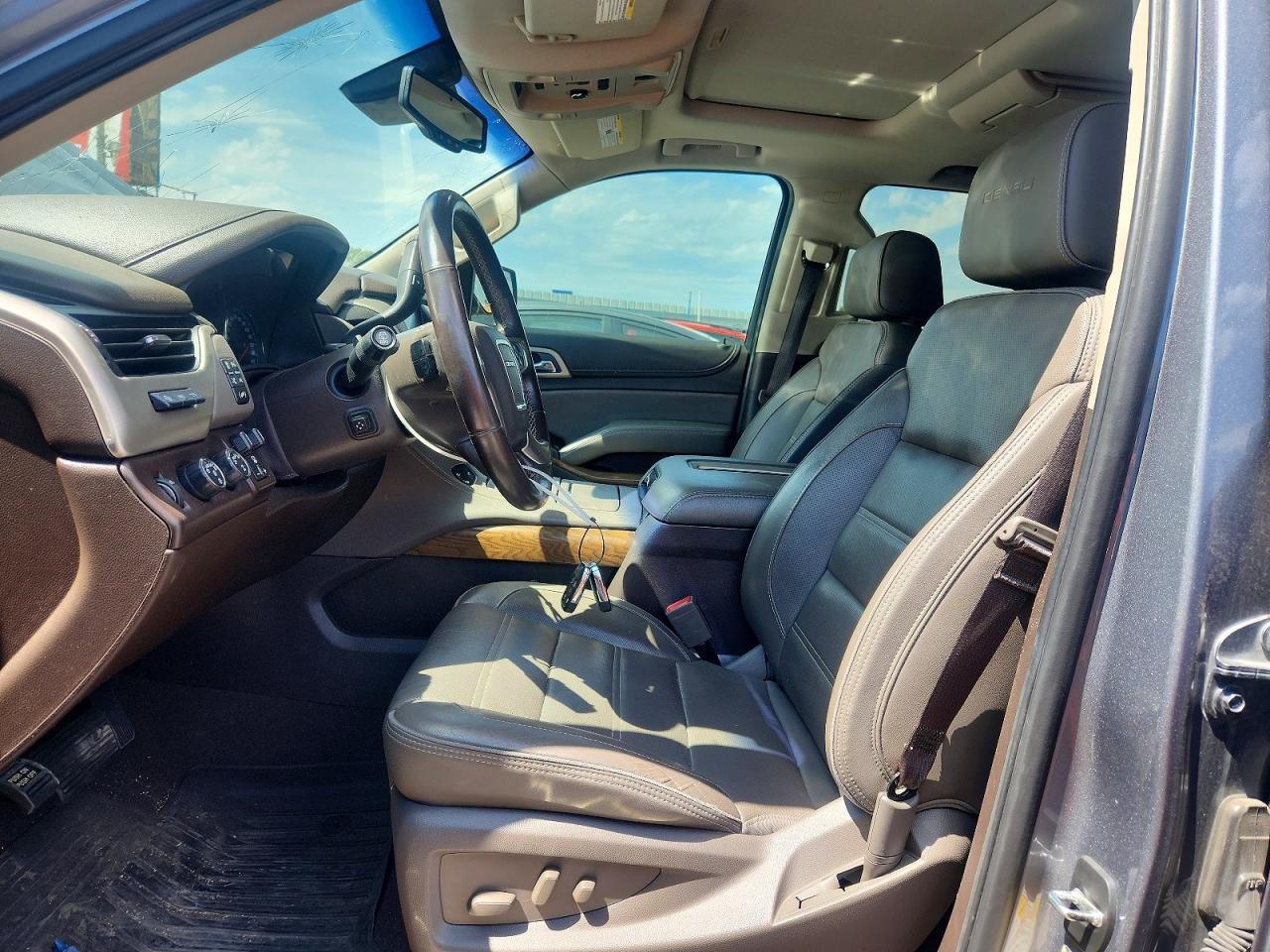 2019 GMC Yukon Denali - Фото 7