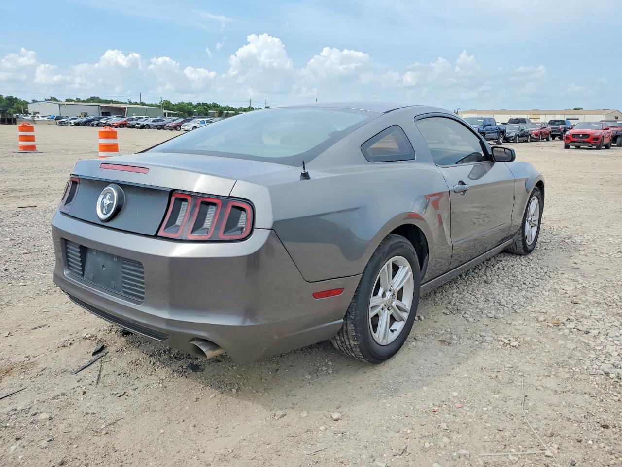 2014 Ford Mustang - Фото 3