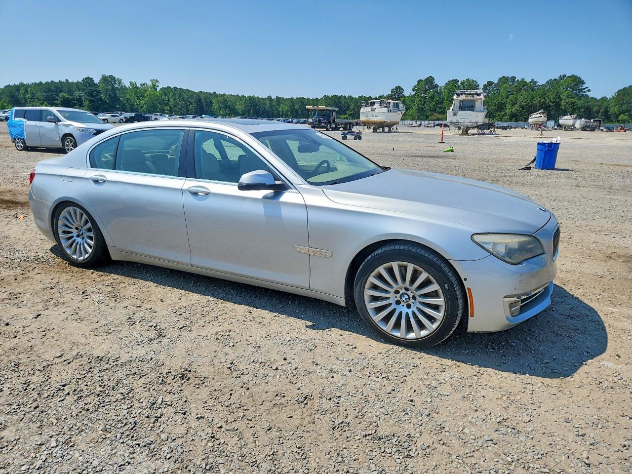 2013 BMW 750 Li - Image 4