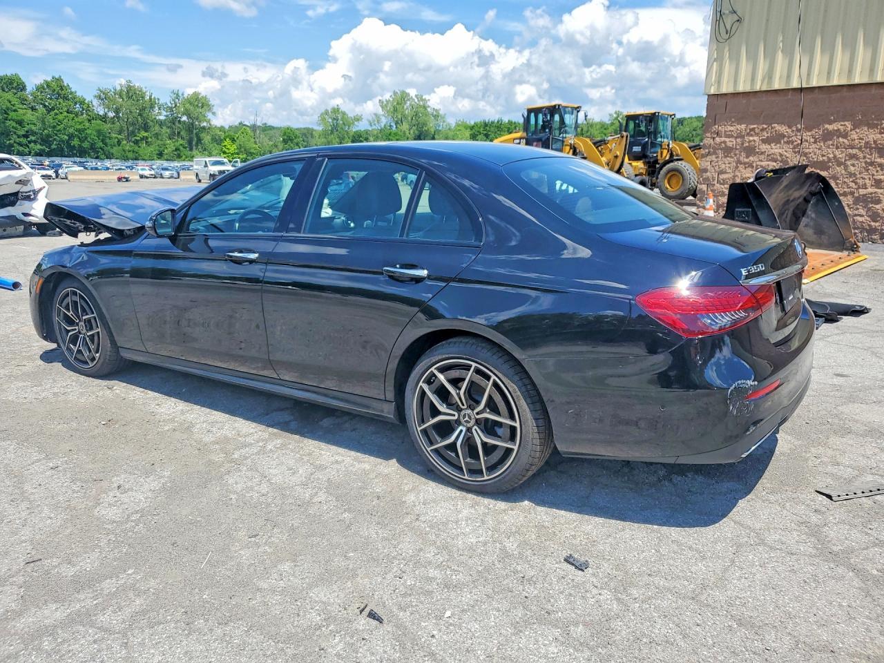 2021 Mercedes-Benz E 350 4Matic - Фото 2