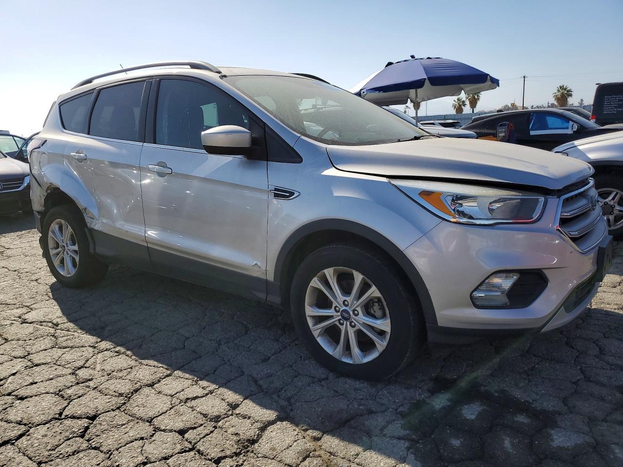 2018 Ford Escape Se - Фото 4