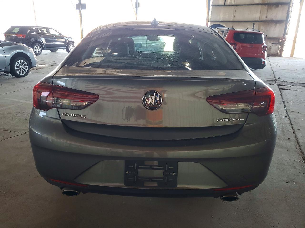 2018 Buick Regal Essence - Image 6