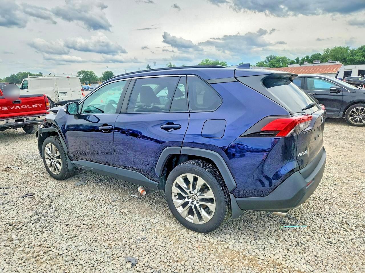 2021 Toyota Rav4 Xle Premium - Фото 2
