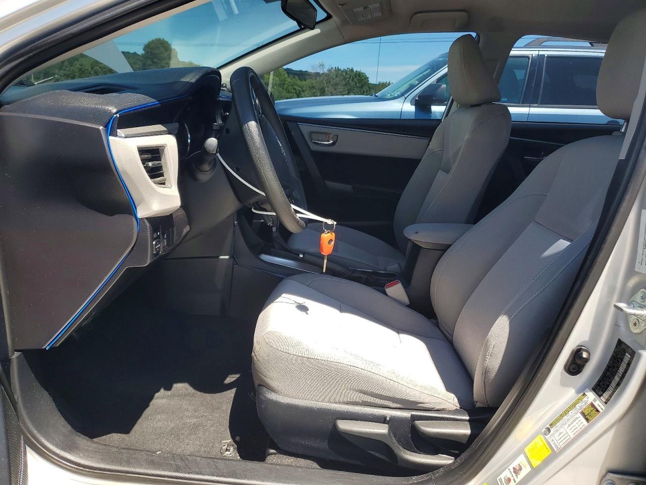 2015 Toyota Corolla Le - Фото 7