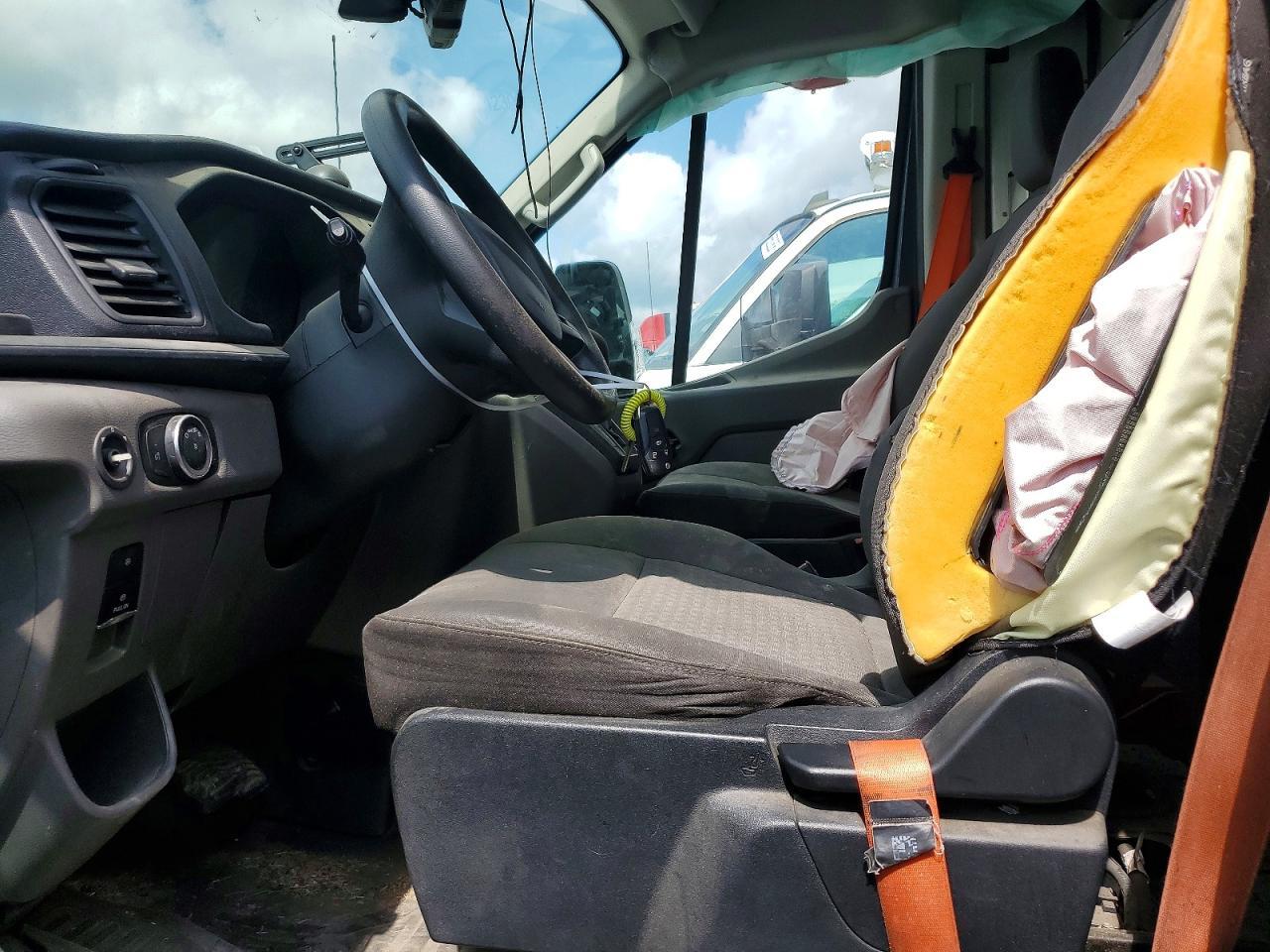 2021 Ford Transit 250 Delivery Van - Image 7