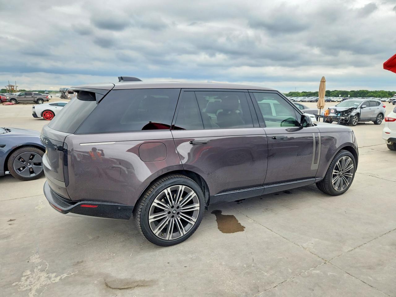 2024 Land Rover Range Rover Se - Image 3