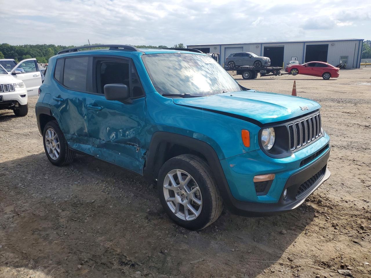 2022 Jeep Renegade Latitude - Image 4