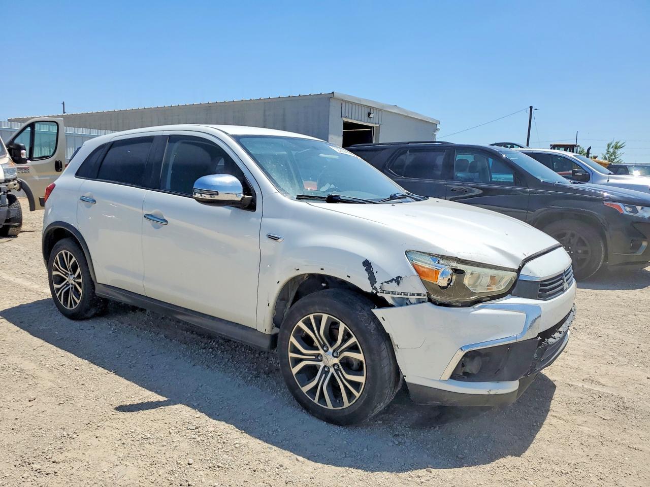 2017 Mitsubishi Outlander Sport Es - Image 4