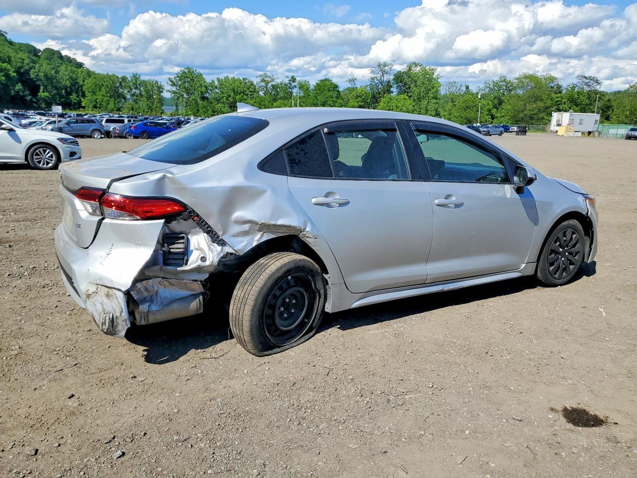 2022 Toyota Corolla Le - Фото 3