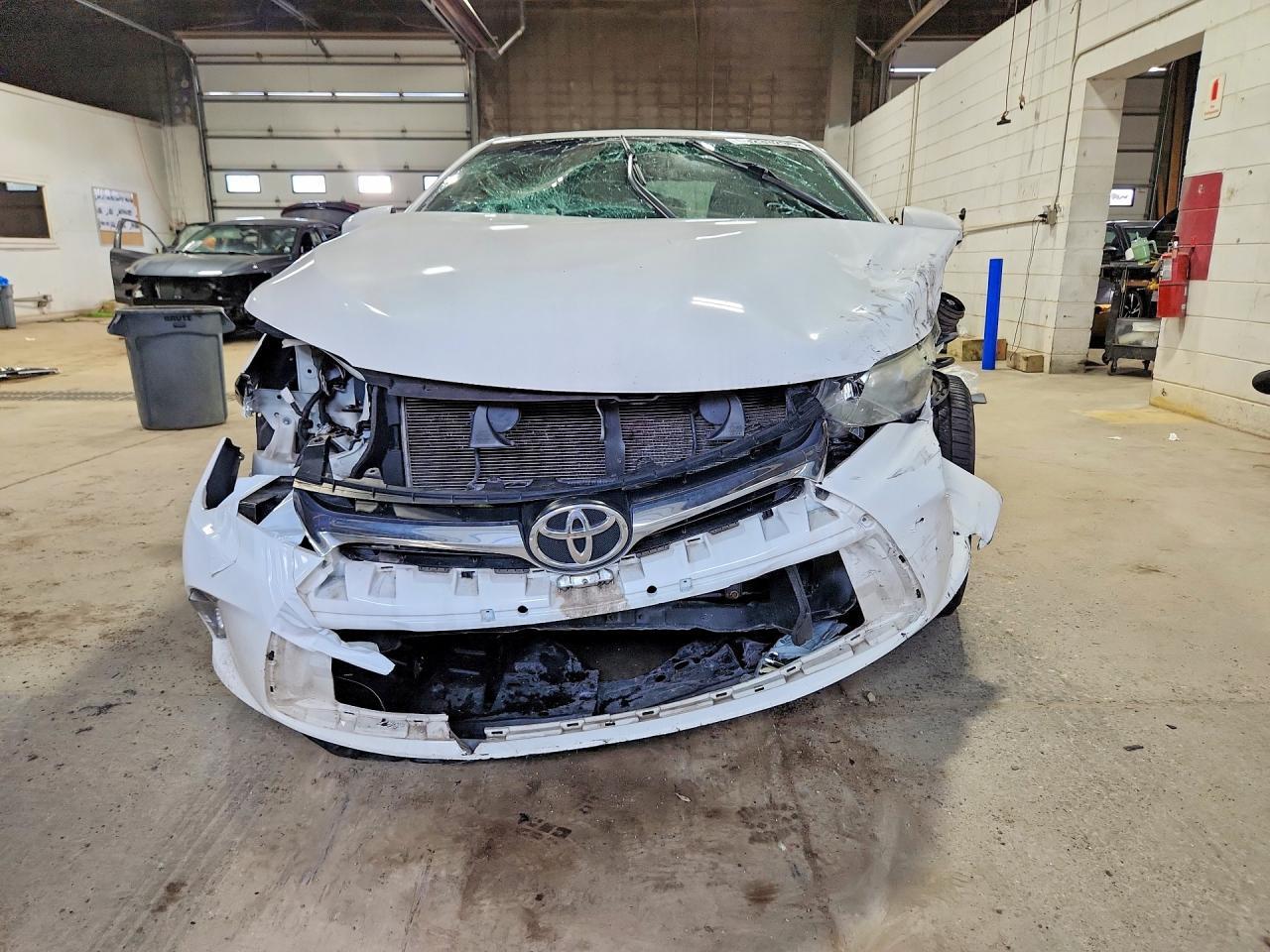2016 Toyota Camry Le - Image 5