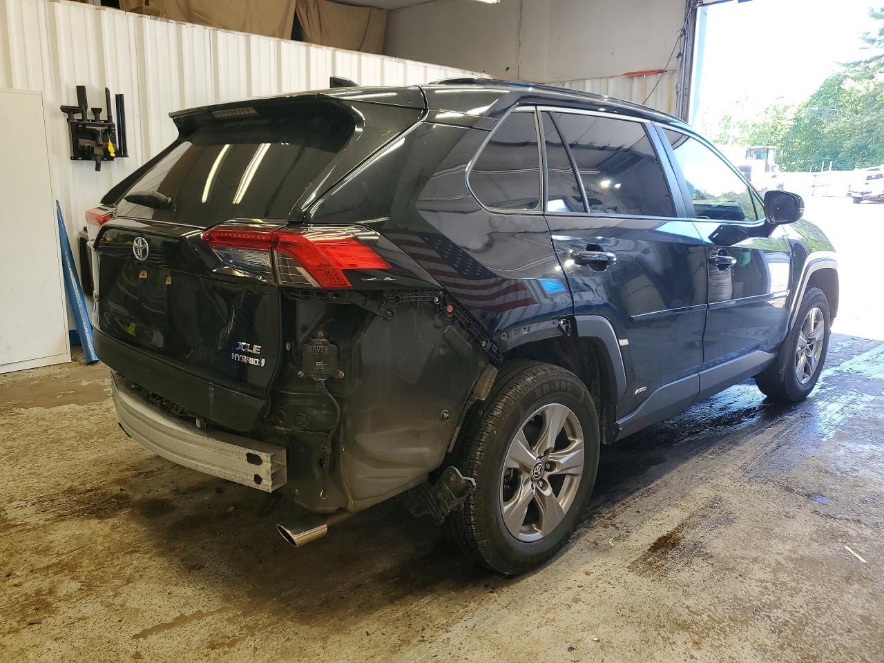 2023 Toyota Rav4 Hybrid Xle - Image 3