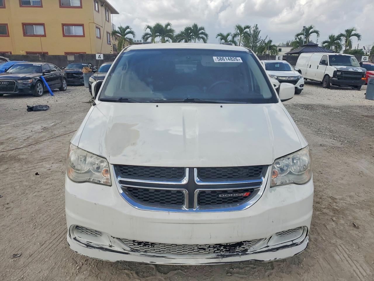 2012 Dodge Grand Caravan Sxt - Image 5
