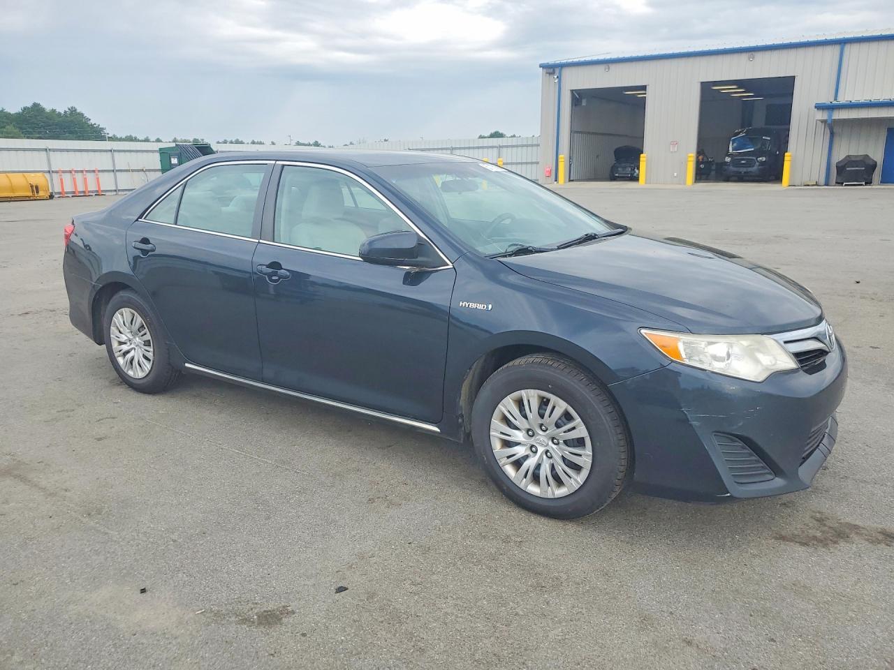 2014 Toyota Camry Hybrid Le - Фото 4