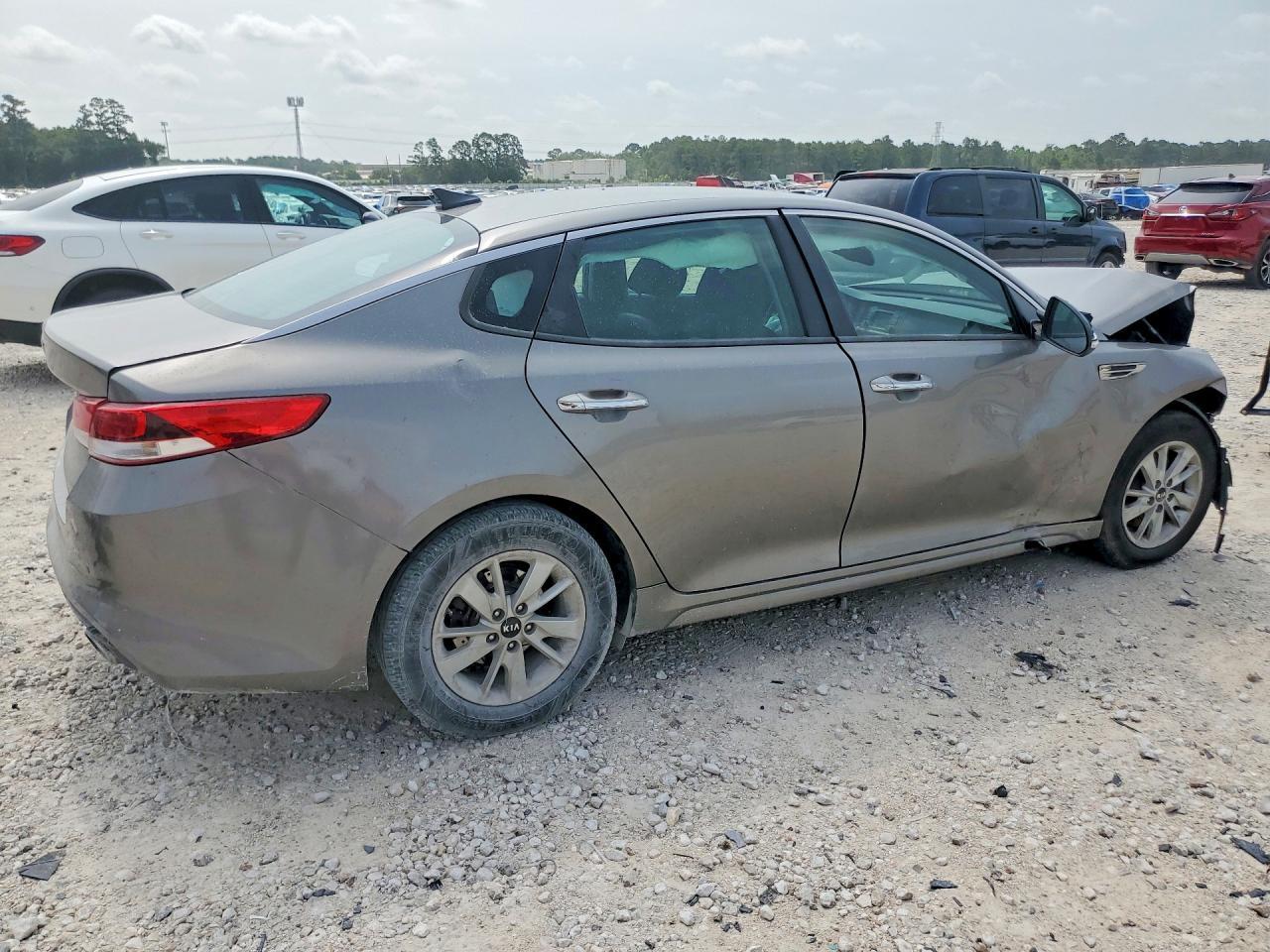 2016 Kia Optima Lx - Image 3