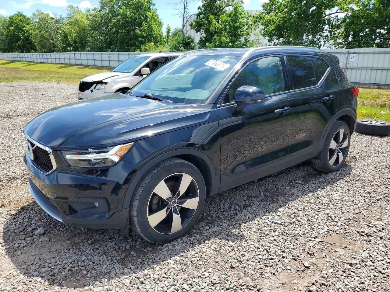 2021 Volvo Xc40 T5 Momentum