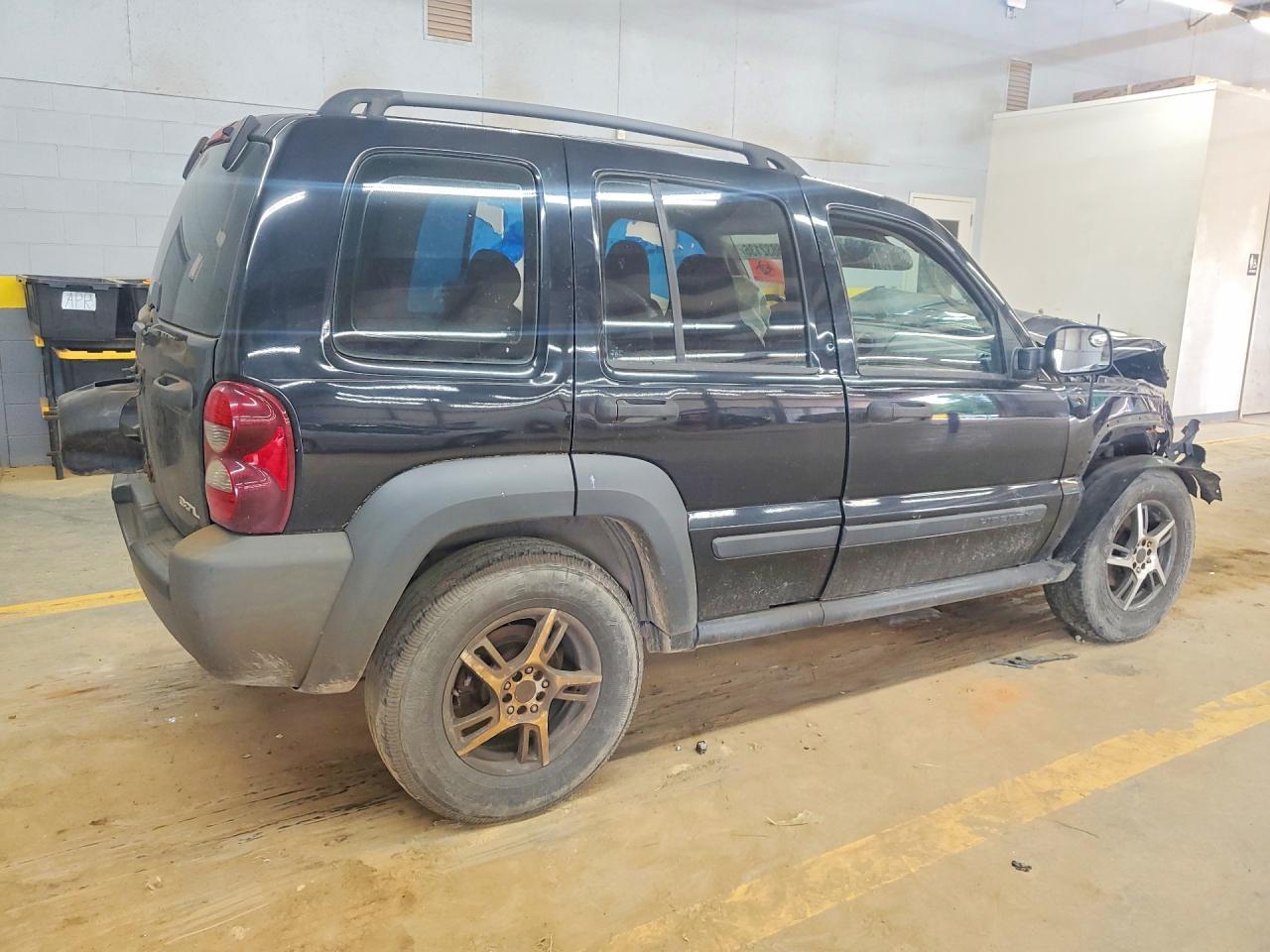 2006 Jeep Liberty Sport - Image 3