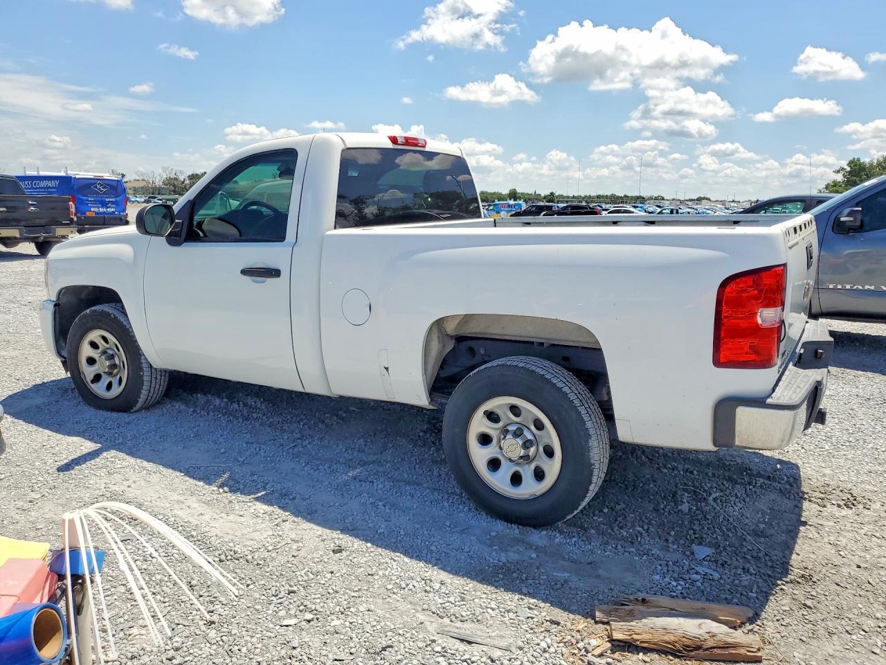 2012 Chevrolet Silverado C1500 - Фото 2
