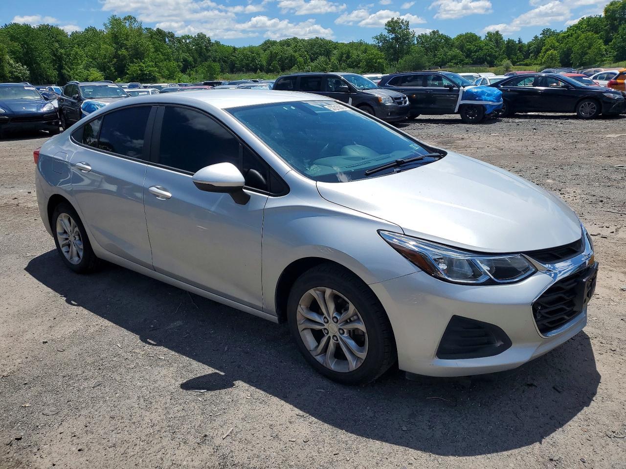 2019 Chevrolet Cruze Ls - Image 4