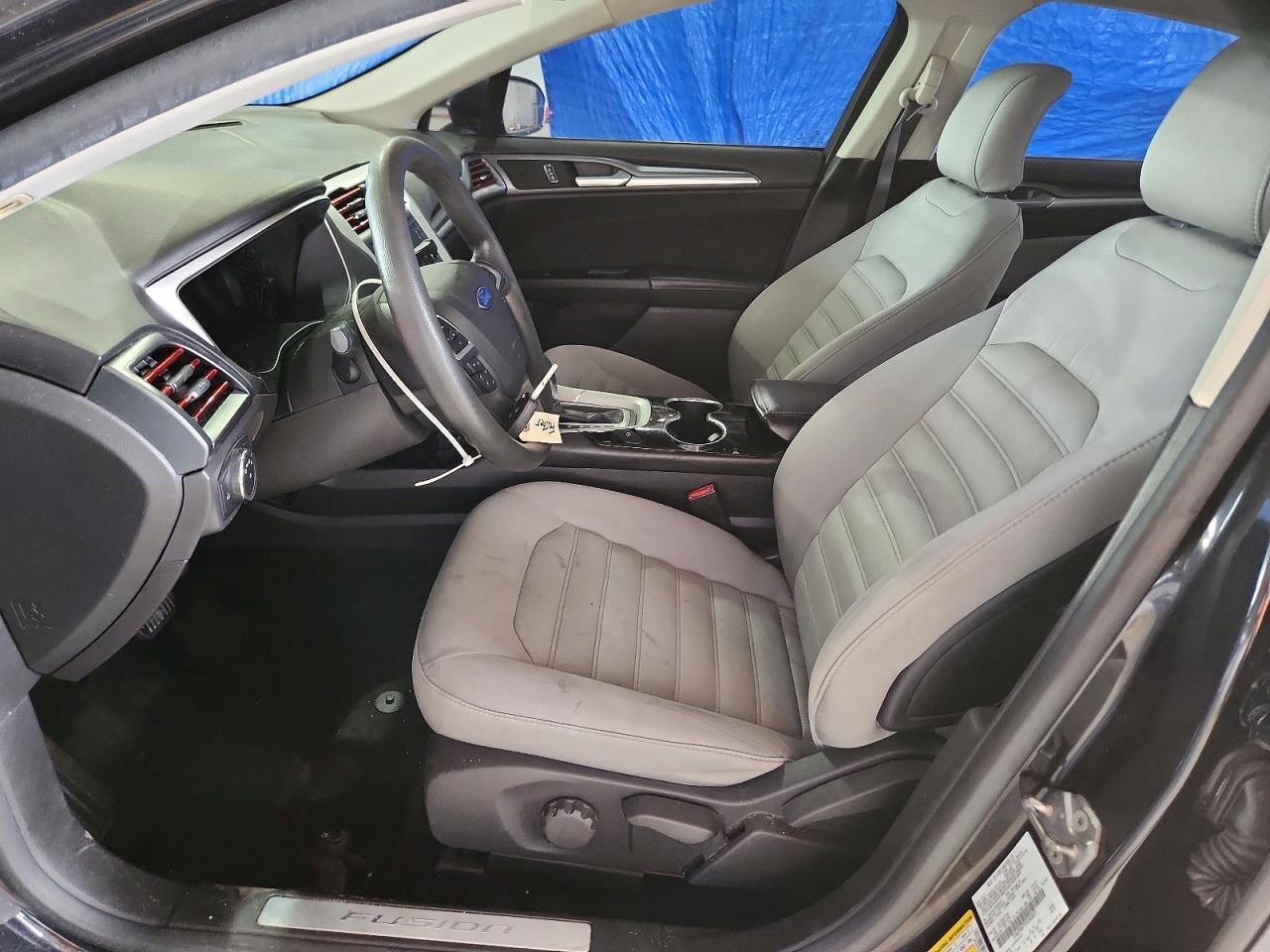 2015 Ford Fusion S - Фото 7