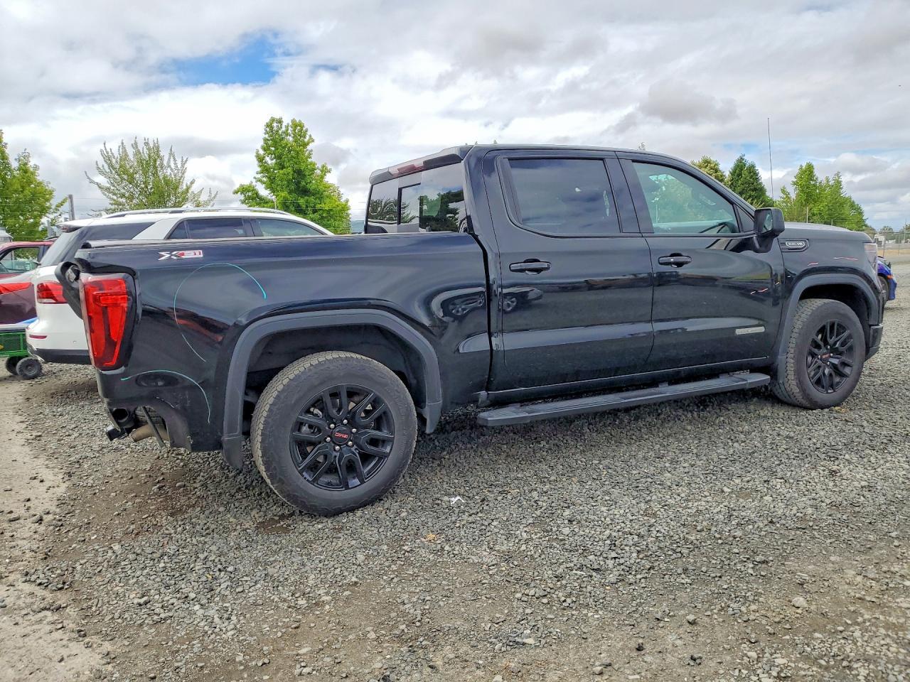2025 GMC Sierra K1500 Elevation - Image 3
