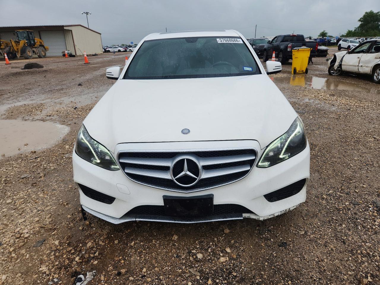 2016 Mercedes-Benz E350Taxi - Image 5