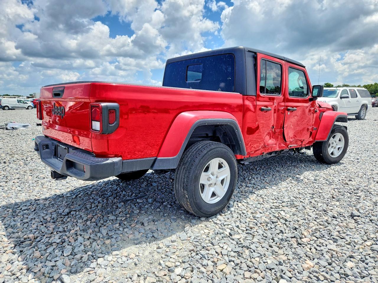 2023 Jeep Gladiator Sport - Image 3