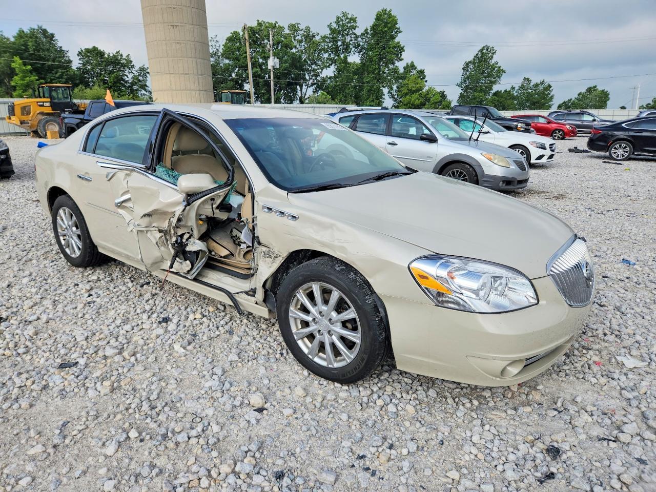 2011 Buick Lucerne Cx - Image 4