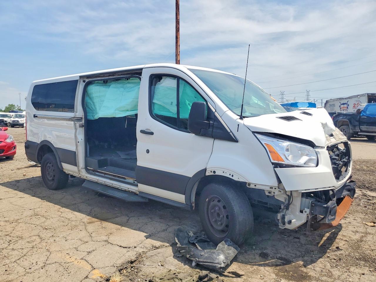2019 Ford Trans 350 - Image 4