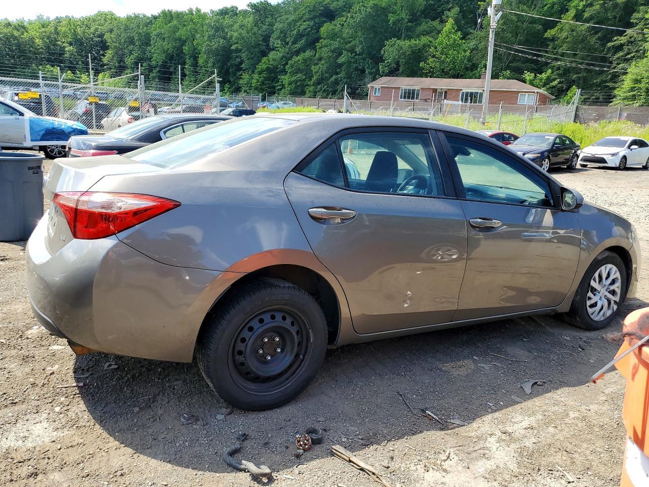 2017 Toyota Corolla Le - Image 3