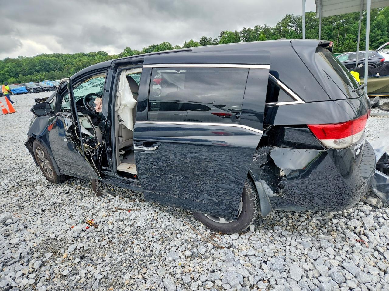2015 Honda Odyssey Touring - Фото 2