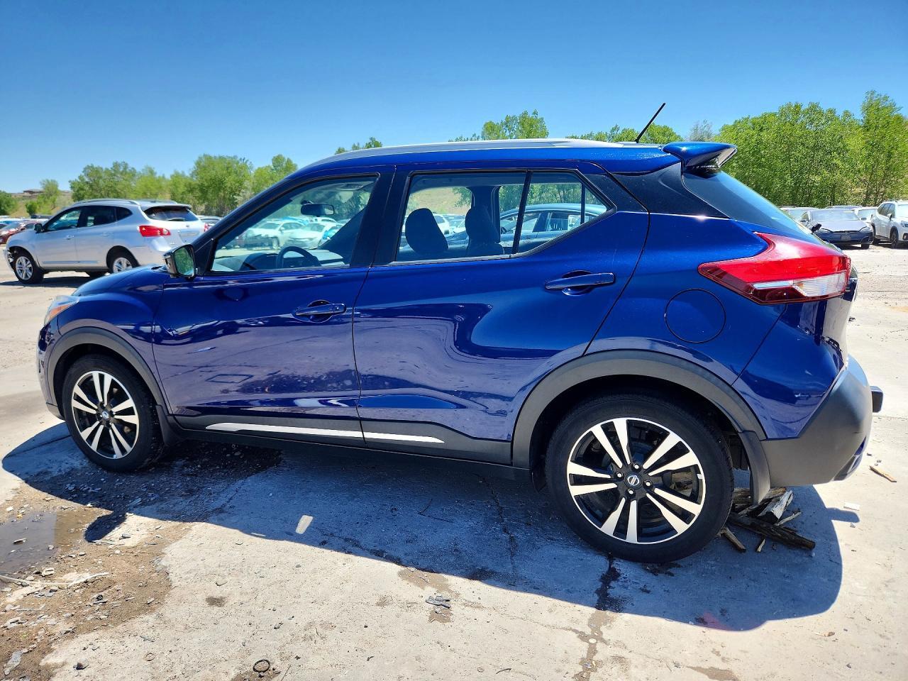 2018 Nissan Kicks Sr - Image 2