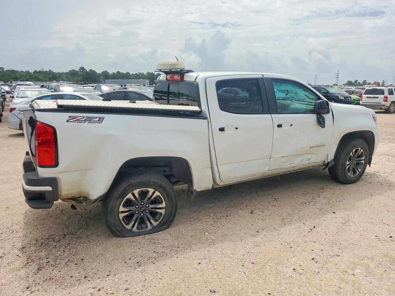 2022 Chevrolet Colorado Z71 - Фото 3