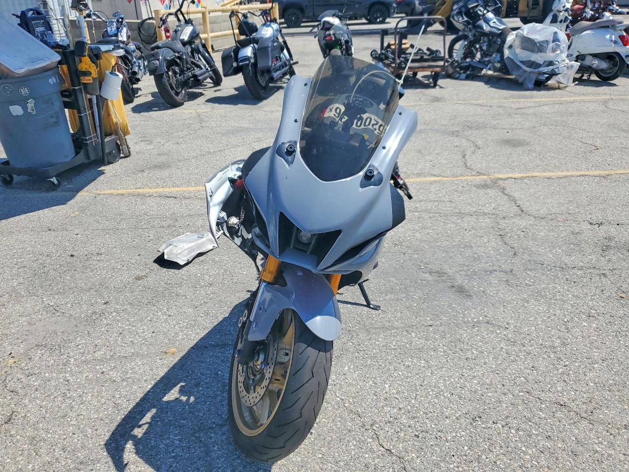 2022 Yamaha Yzfr7 - Фото 2