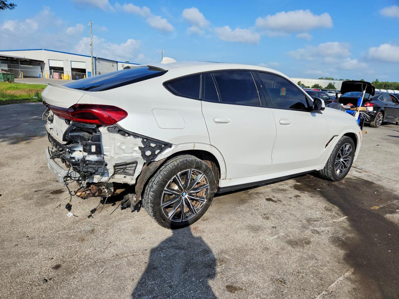 2023 BMW X6 xDrive40I - Image 3