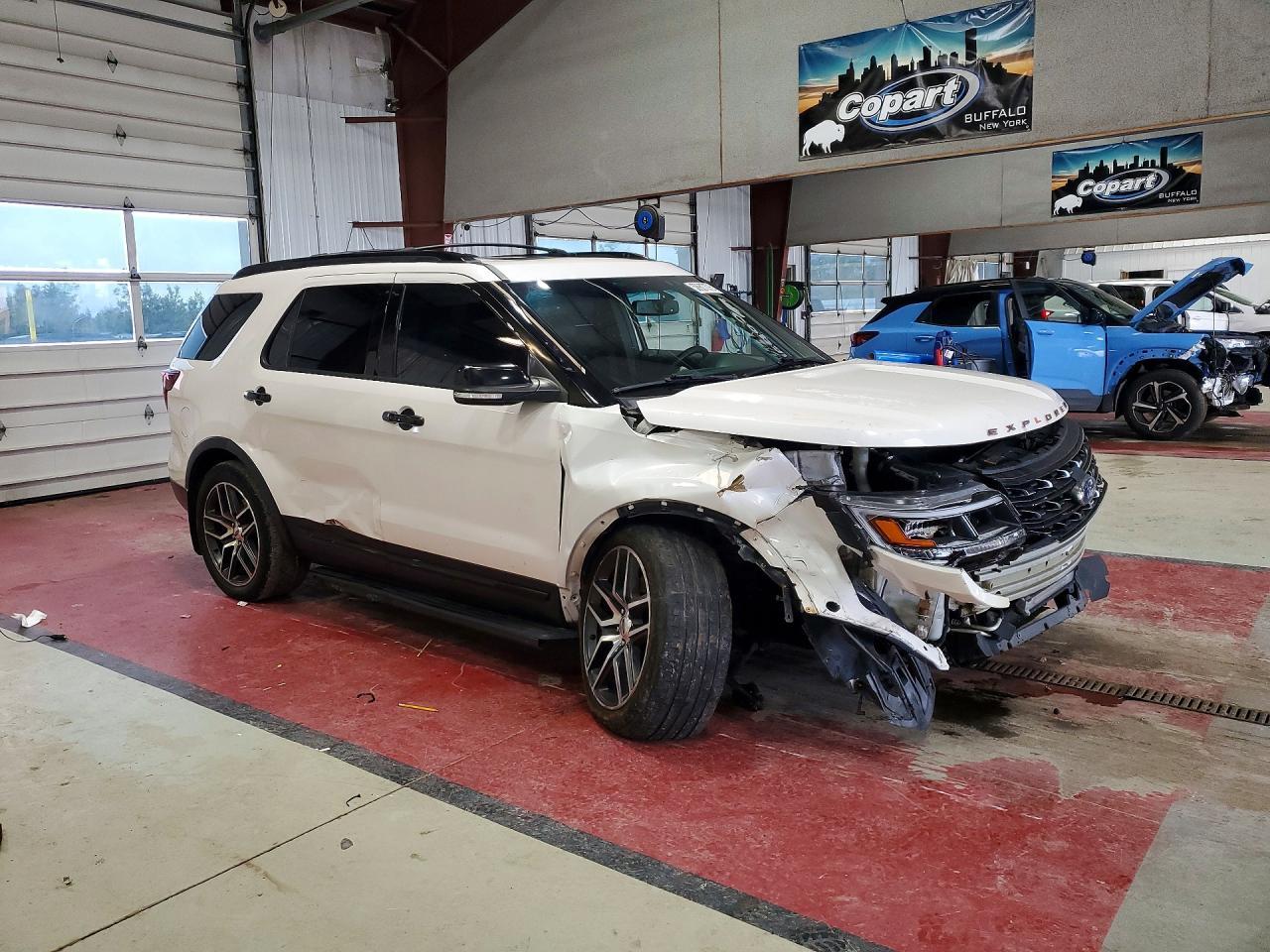 2017 Ford Explorer Sport - Фото 4