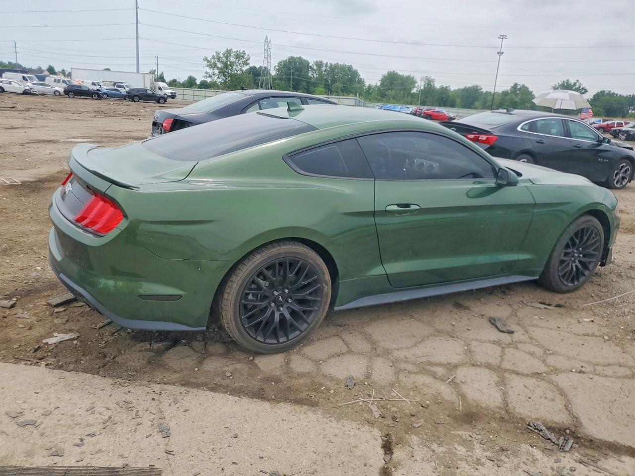 2022 Ford Mustang Gt - Фото 3