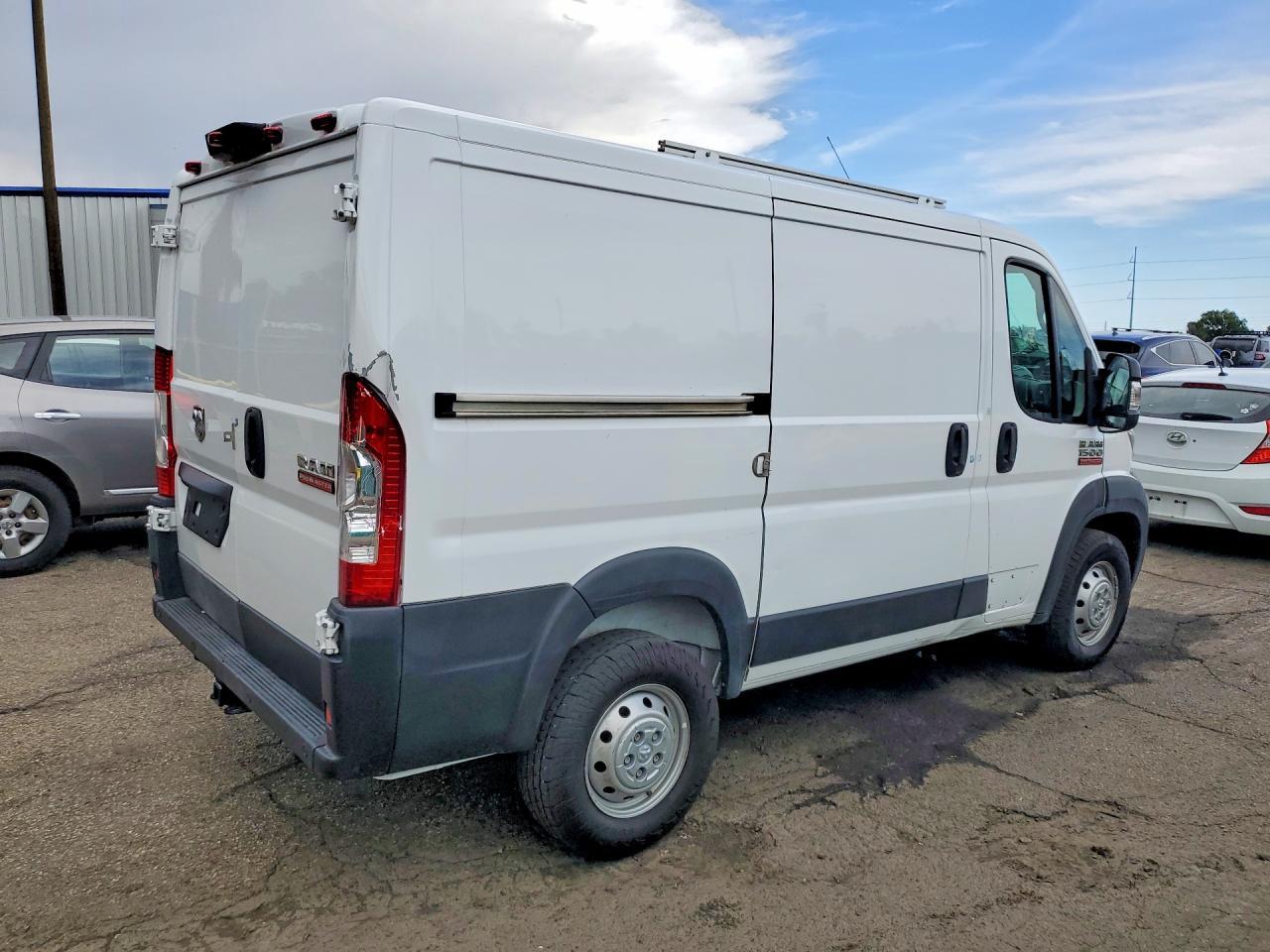 2021 Ram Promaster 1500 Delivery Van - Фото 3