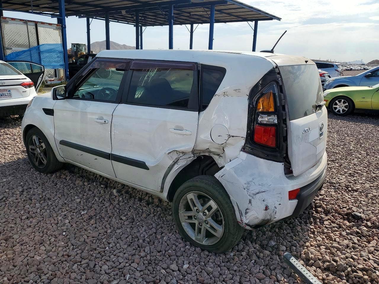 2011 Kia Soul + - Фото 2