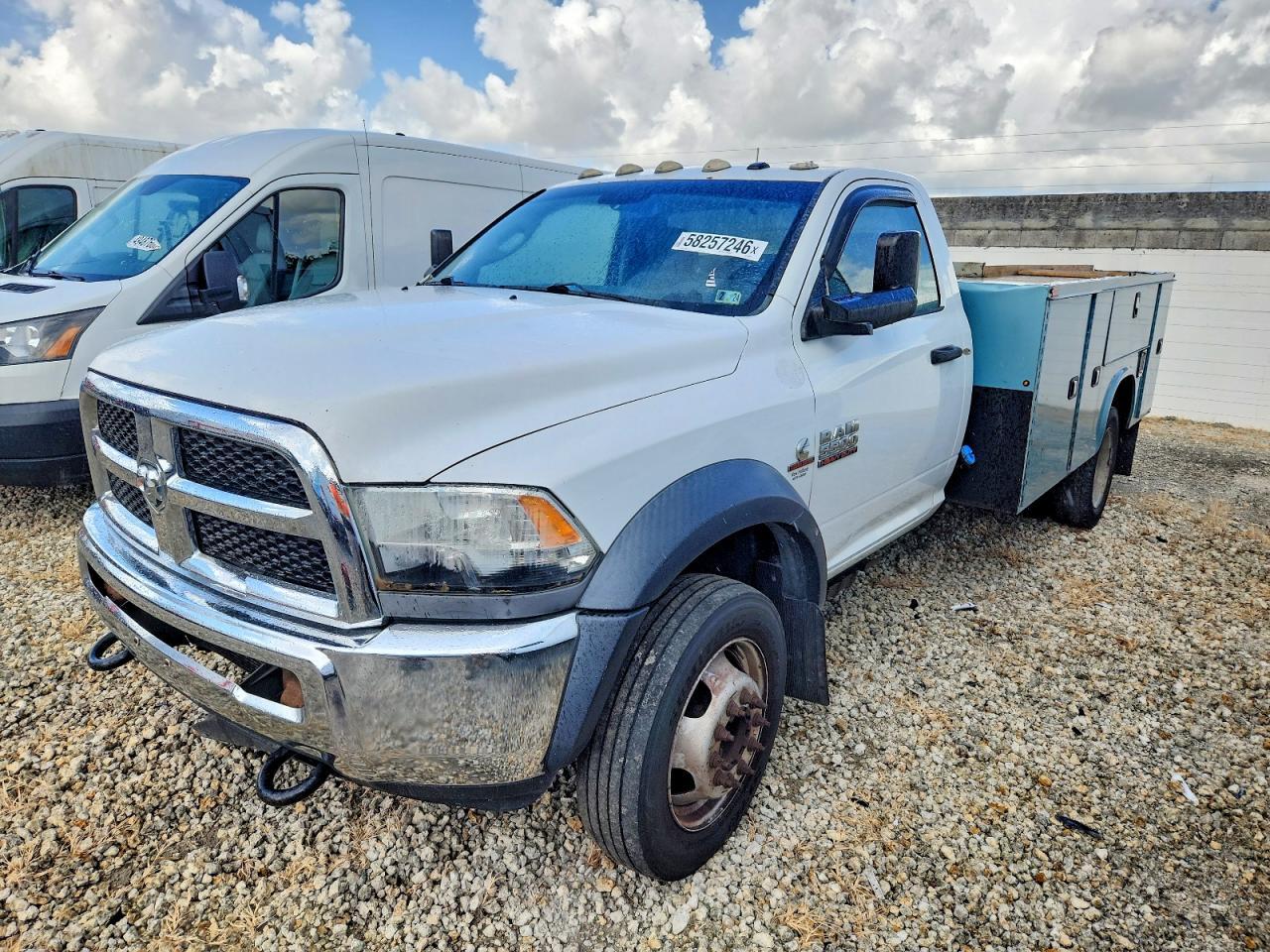2015 Ram 5500 - Фото 2